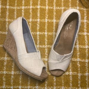 Toms Beige Original Wedges 5.5W - Lightly Used